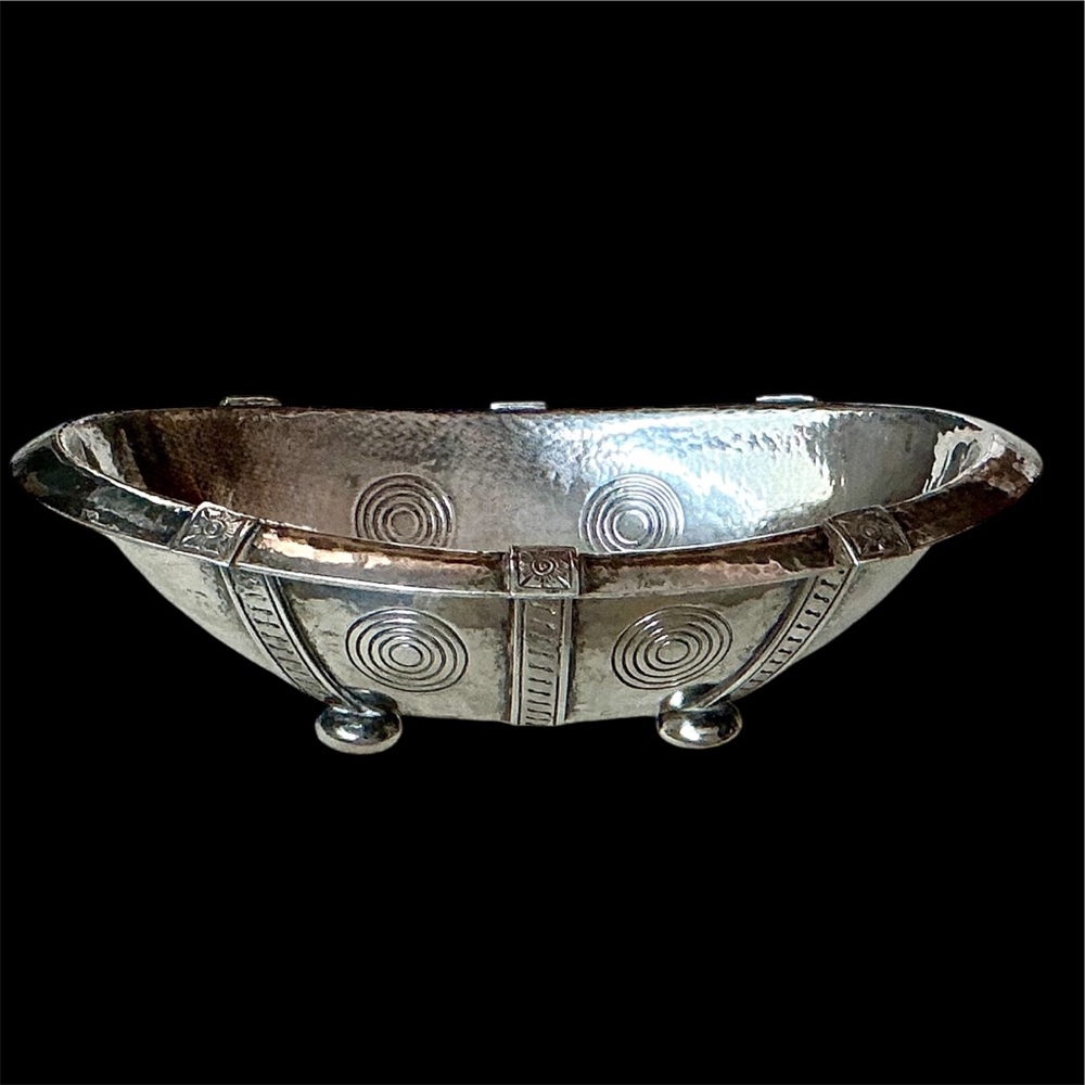 Antique F. Walter Lawrence Arts & Crafts Movement Bowl - Silver - Pre 1913 Mark